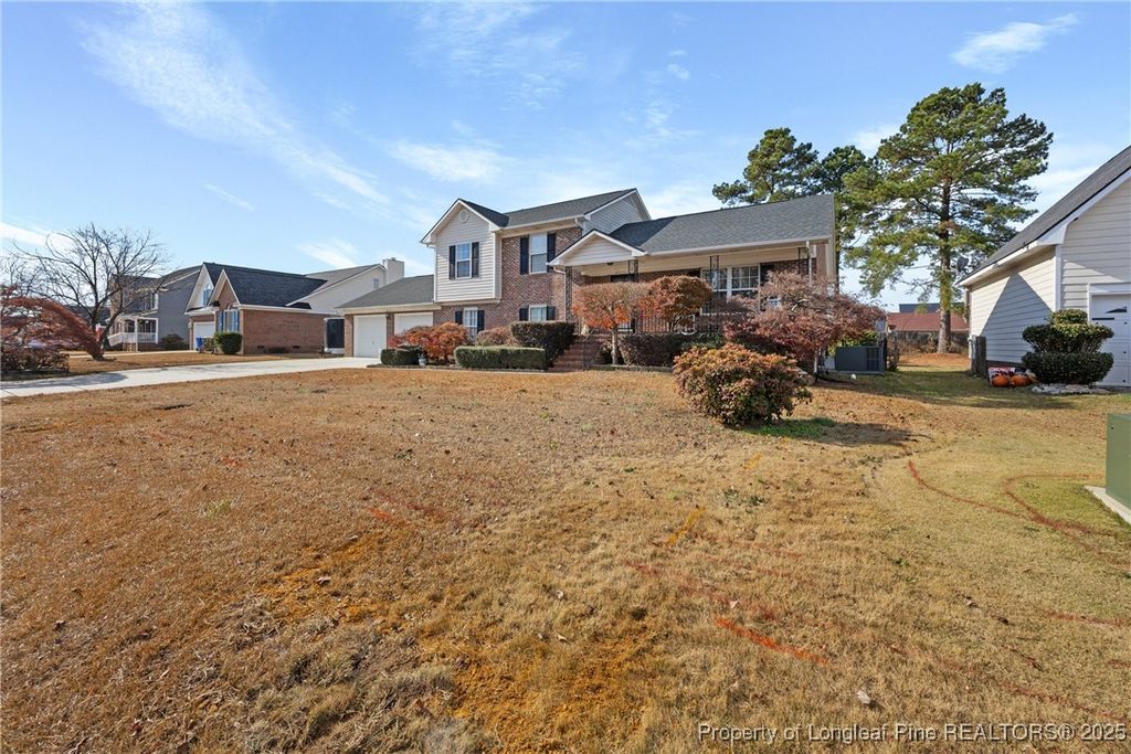 Photo of 1154 Helmsley Drive, Fayetteville, NC 28314 (MLS # 754417)