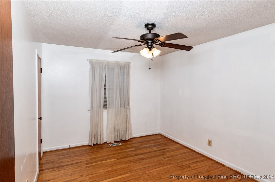 Fayetteville, North Carolina 28303, United States, 3 Bedrooms Bedrooms, ,2 BathroomsBathrooms,Residential,Pending,33830