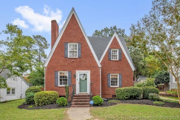 406 ROLLINGWOOD CIR, FAYETTEVILLE, NC 28305 - Image b9ab5bf229fcdb37ab67b67cb2cd1f57/1154532560