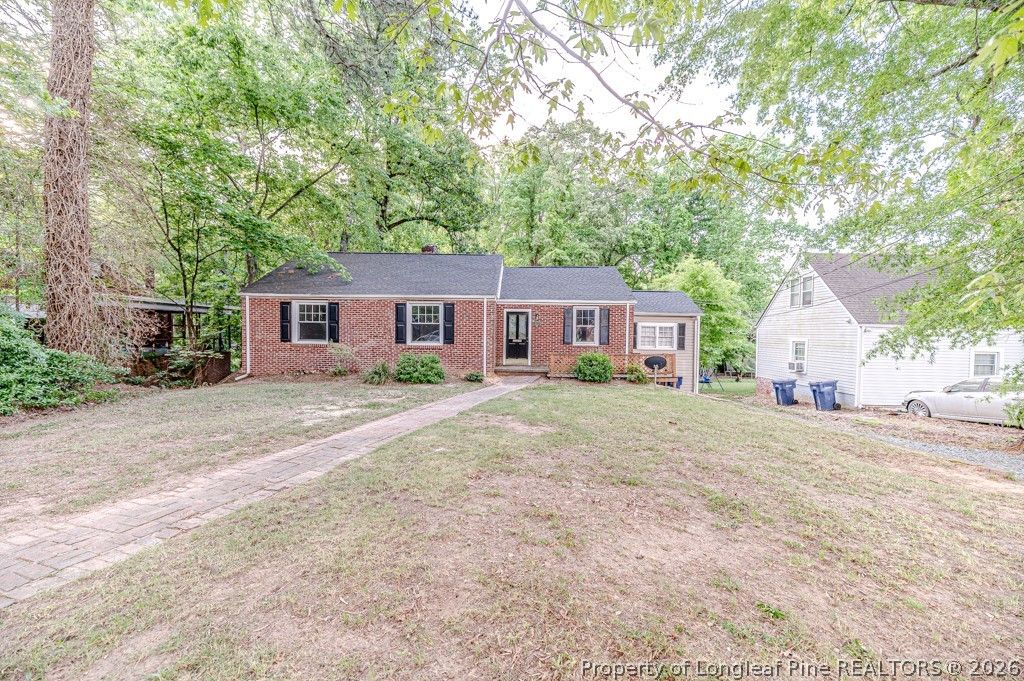 Photo of 511 Cross Street, Sanford, NC 27330 (MLS # 761056)