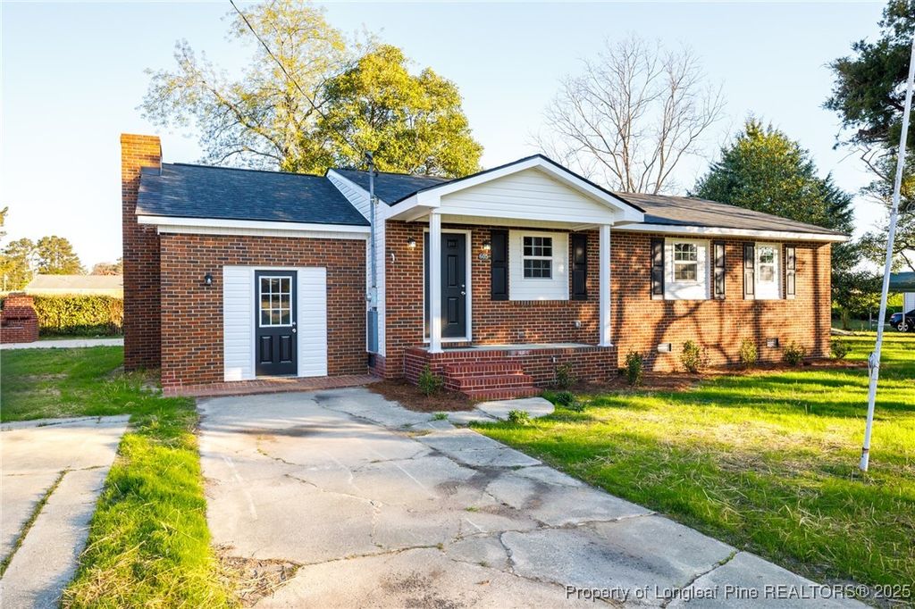 Photo of 605 McInnis Street, Pembroke, NC 28372 (MLS # 751872)