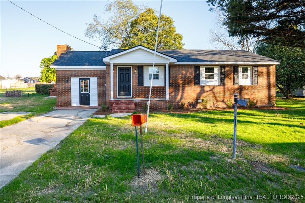 Photo of 605 McInnis Street, Pembroke, NC 28372 (MLS # 751872)