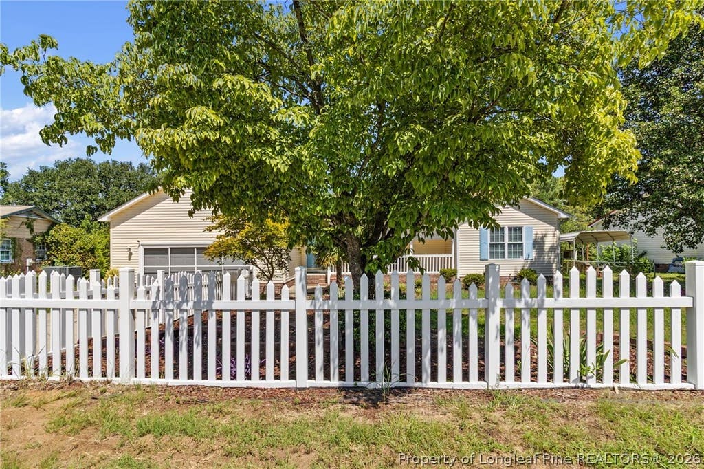 Photo of 802 Darlington Drive, Fayetteville, NC 28311 (MLS # 767829)