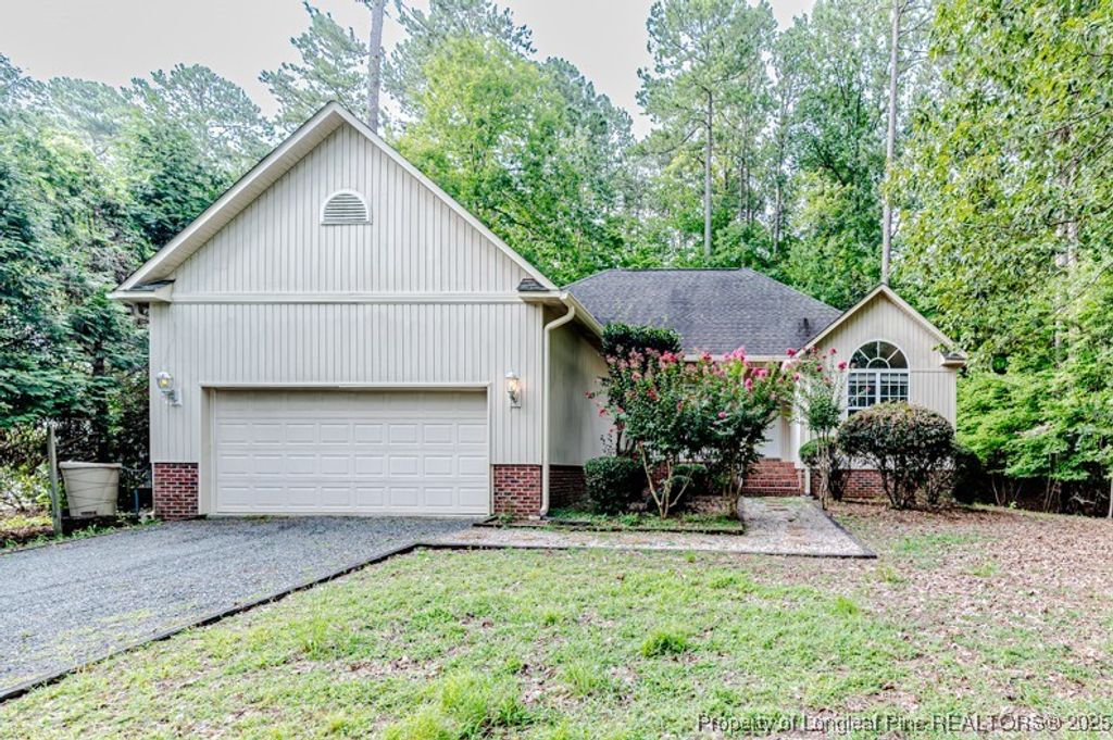 Photo of 1401 Pennsylvania Avenue, Sanford, NC 27332 (MLS # 748705)