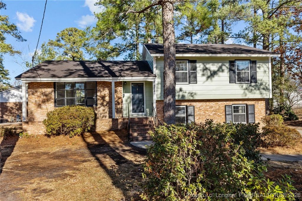 Photo of 528 Waterbury Drive, Fayetteville, NC 28311 (MLS # 754849)