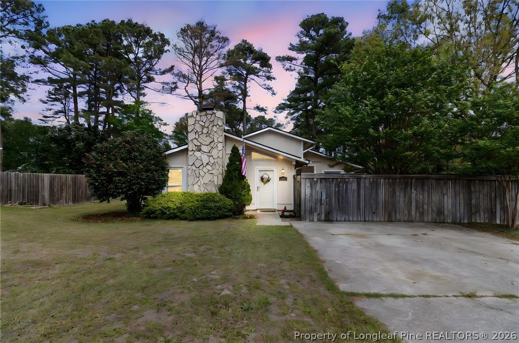Photo of 5908 Gosfield Place, Fayetteville, NC 28304 (MLS # 760199)