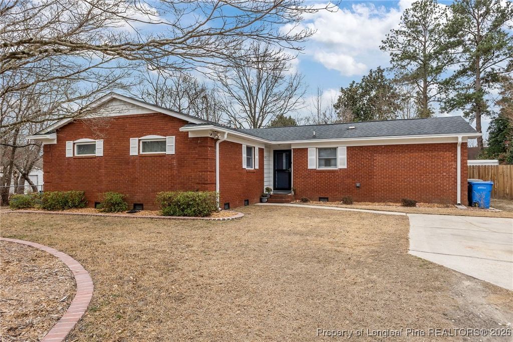 Photo of 423 Morningside Drive, Fayetteville, NC 28311 (MLS # 755517)