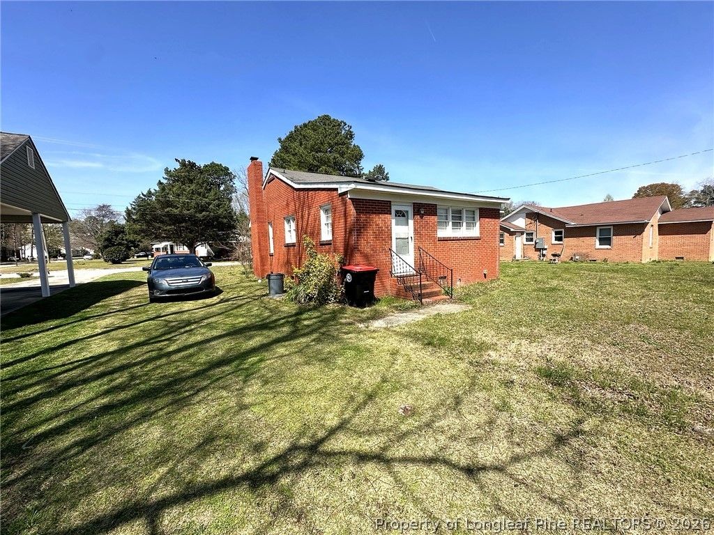 Photo of 202 N Edinborough Street, Red Springs, NC 28377 (MLS # 759269)