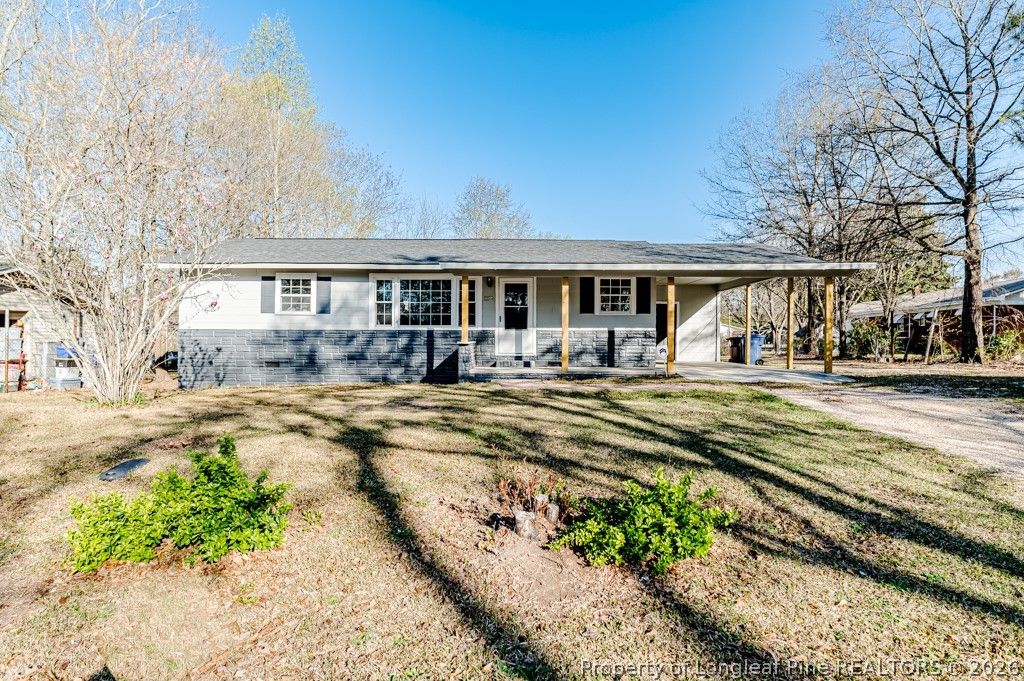 Photo of 1004 Sommers Street, Sanford, NC 27330 (MLS # 759724)