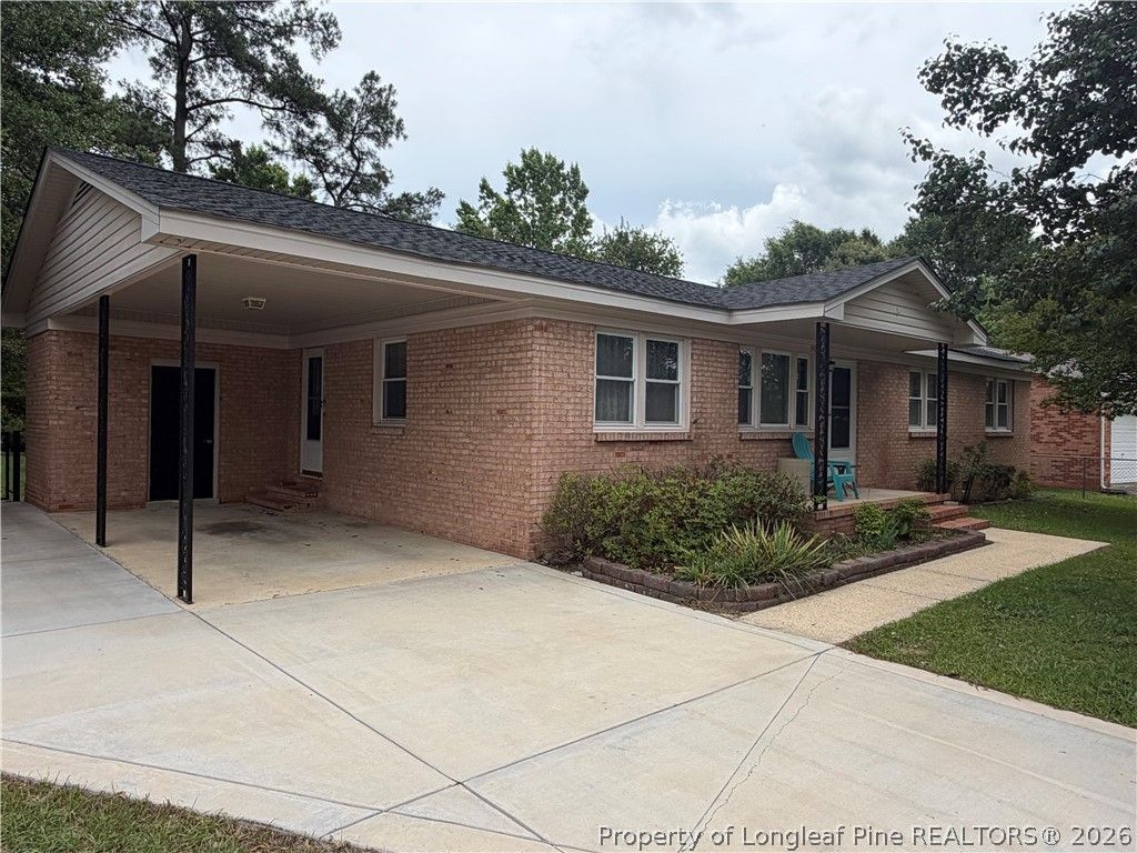 Photo of 1417 Granada Drive, Fayetteville, NC 28314 (MLS # 763325)