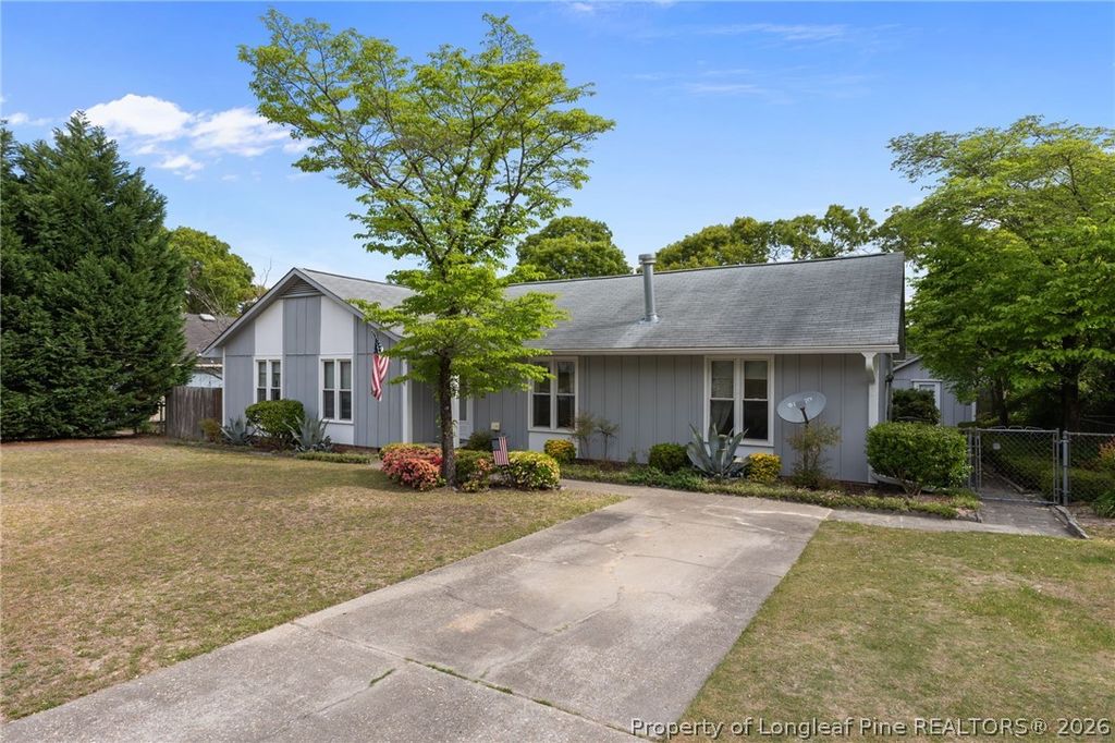 Photo of 3820 Sarasota Drive, Fayetteville, NC 28311 (MLS # 760571)