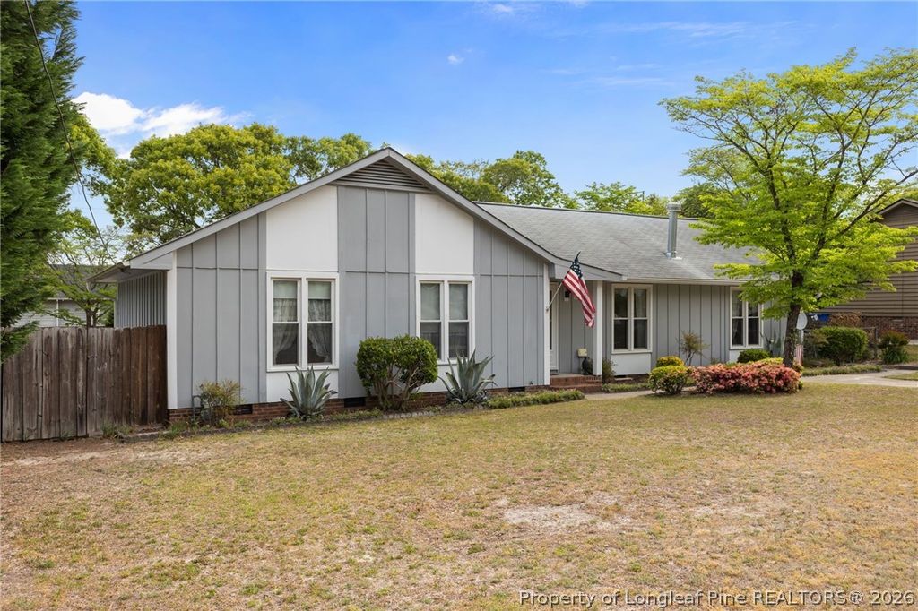 Photo of 3820 Sarasota Drive, Fayetteville, NC 28311 (MLS # 760571)