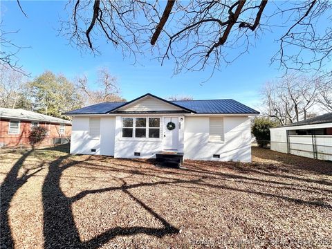 Photo of 1011 Juniper Drive, Fayetteville, NC 28304 (MLS # 756177)