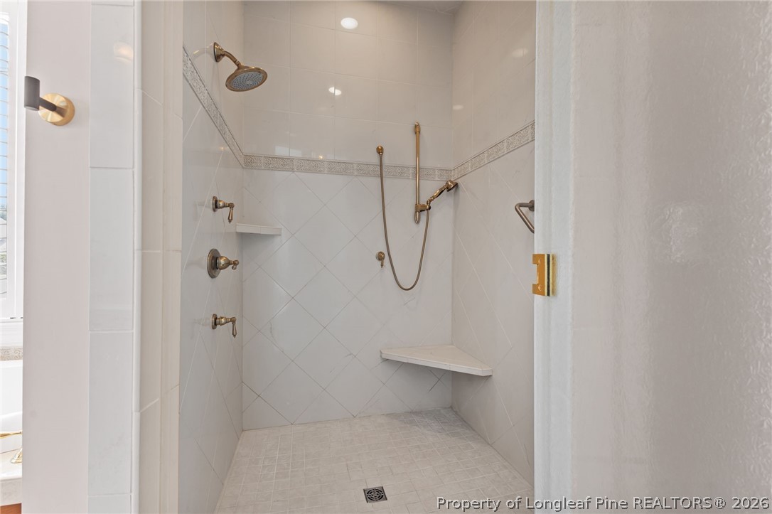 Lumberton, North Carolina, 28358, United States, 5 Bedrooms Bedrooms, ,7 BathroomsBathrooms,Residential,Active,2044147