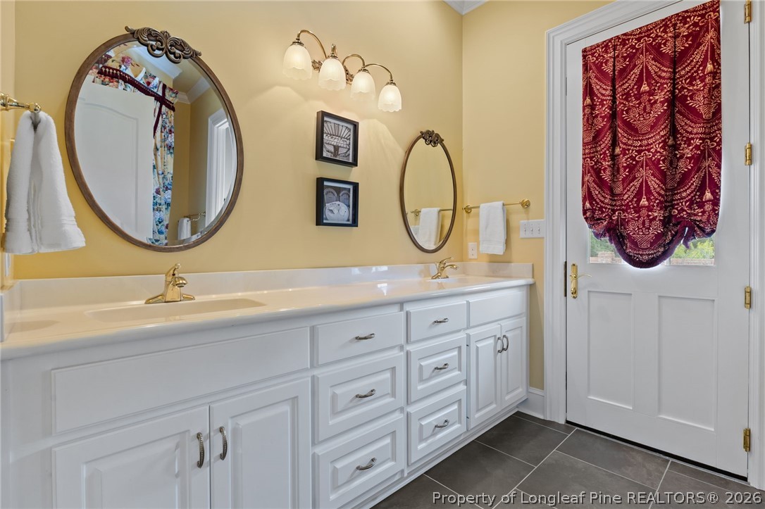 Lumberton, North Carolina, 28358, United States, 5 Bedrooms Bedrooms, ,7 BathroomsBathrooms,Residential,Active,2044147