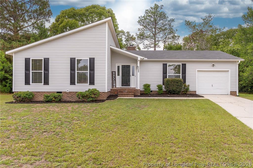 Photo of 2122 Birchcreft Drive, Fayetteville, NC 28304 (MLS # 767134)