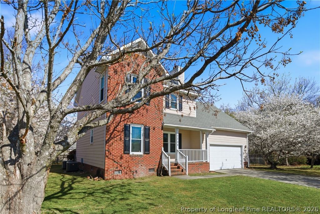 Photo of 5204 Ballentine Street, Hope Mills, NC 28348 (MLS # 759437)