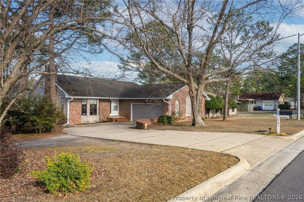 Photo of 1701 Purdue Drive, Fayetteville, NC 28304 (MLS # 758201)