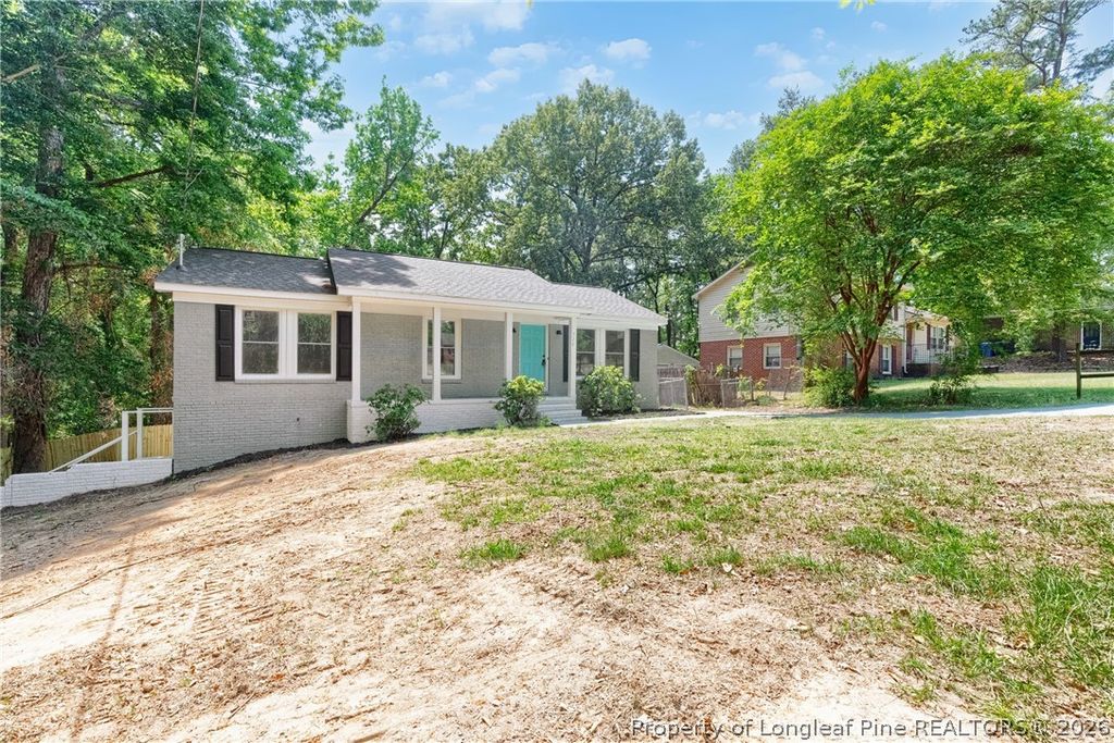 Photo of 724 Skycliff Court, Fayetteville, NC 28311 (MLS # 761808)