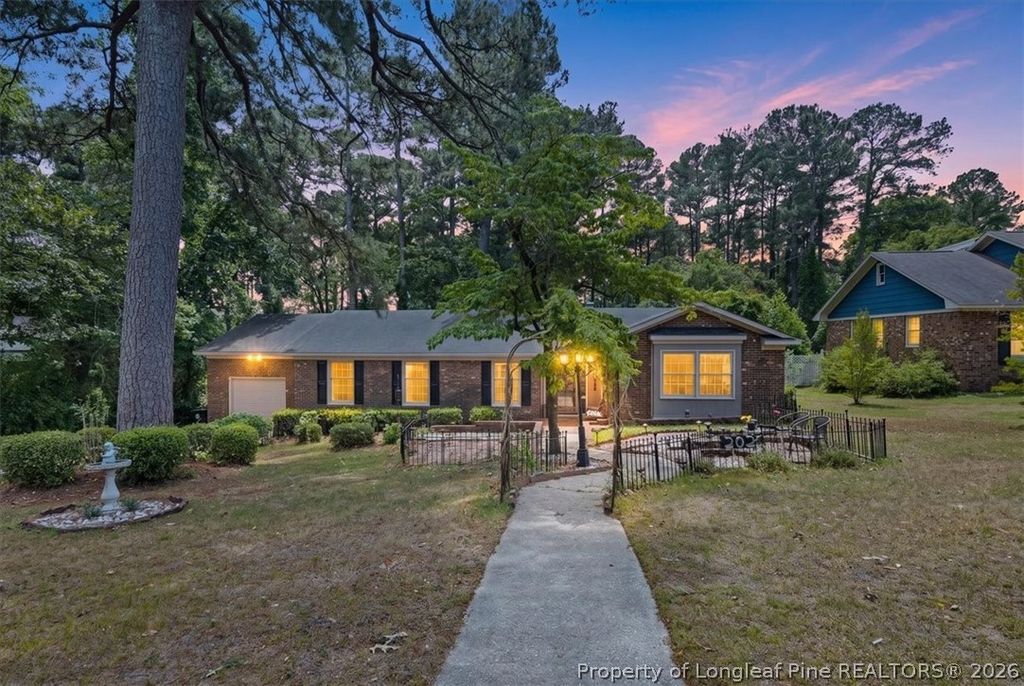 Photo of 202 Andover Road, Fayetteville, NC 28311 (MLS # 761830)