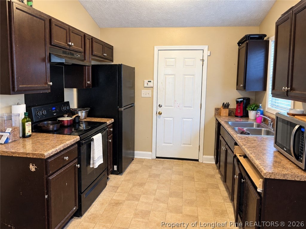 Photo of 4333 Wavetree Drive, Fayetteville, NC 28306 (MLS # 770660)