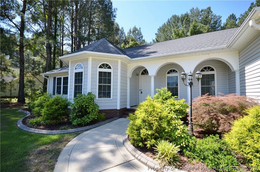 Photo of 2174 Cora Drive, Hope Mills, NC 28348 (MLS # 762939)