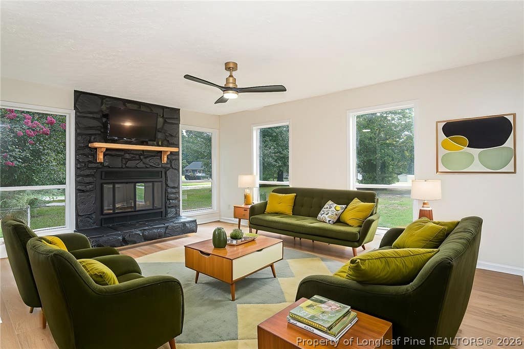 Photo of 912 Hunters View Drive, Fayetteville, NC 28312 (MLS # 766925)