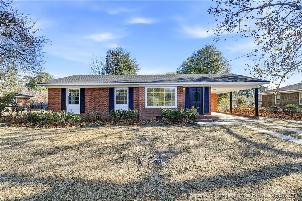 Photo of 5233 Pala Verde Drive, Fayetteville, NC 28304 (MLS # 754500)