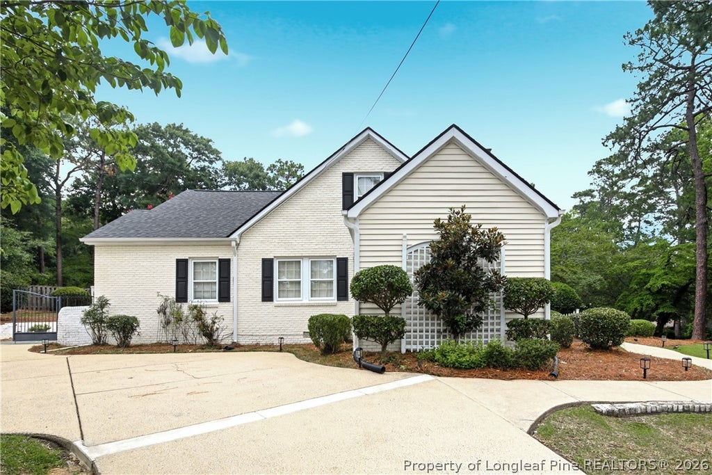 Photo of 326 W Park Drive, Fayetteville, NC 28305 (MLS # 770531)