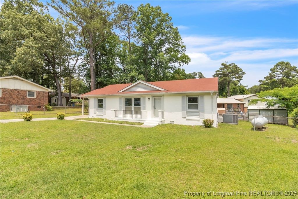 Photo of 5490 Ivyridge Court, Fayetteville, NC 28314 (MLS # 754344)