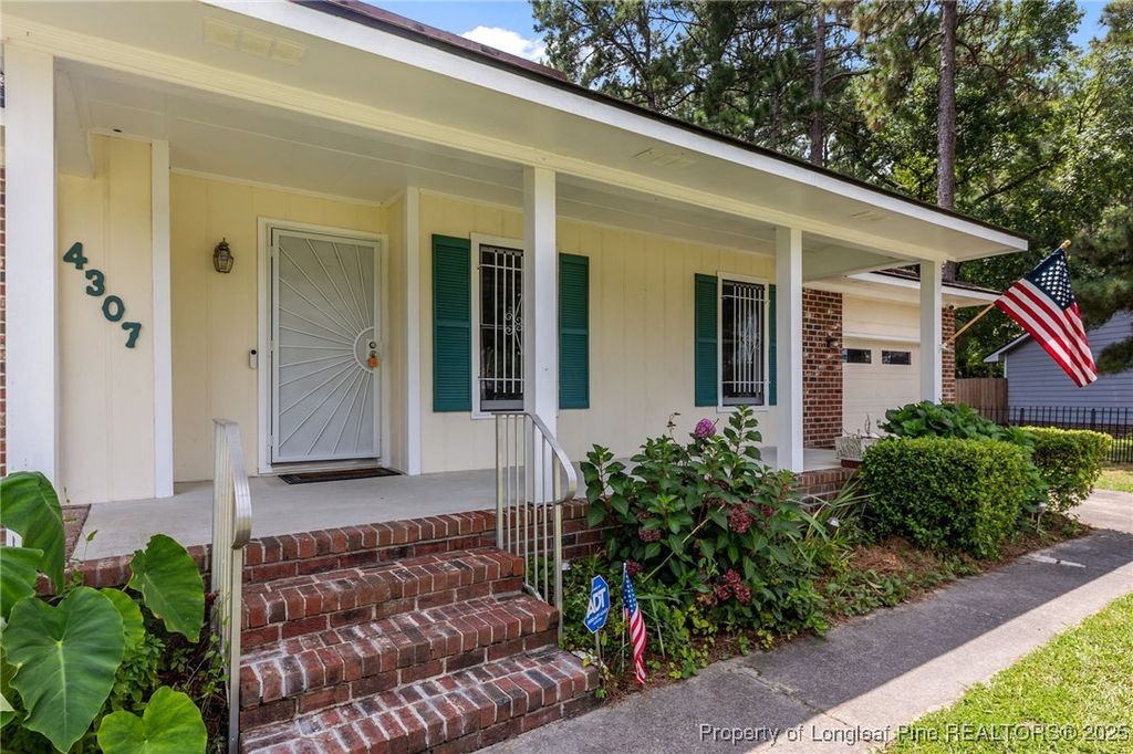Photo of 4307 Bridge Street, Hope Mills, NC 28348 (MLS # 751127)