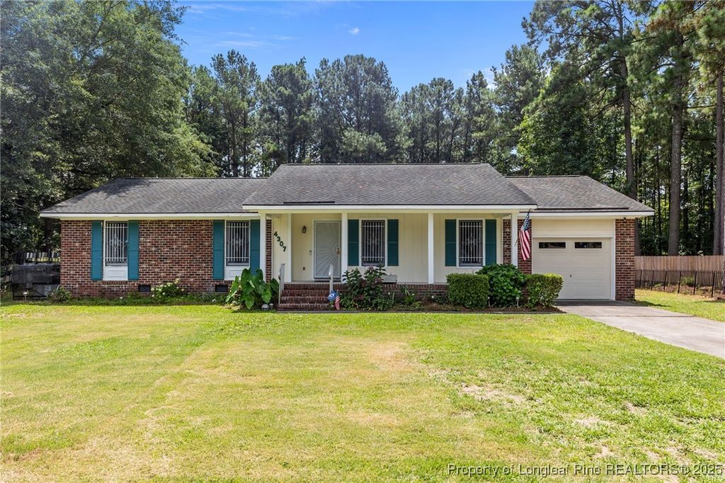 Photo of 4307 Bridge Street, Hope Mills, NC 28348 (MLS # 751127)