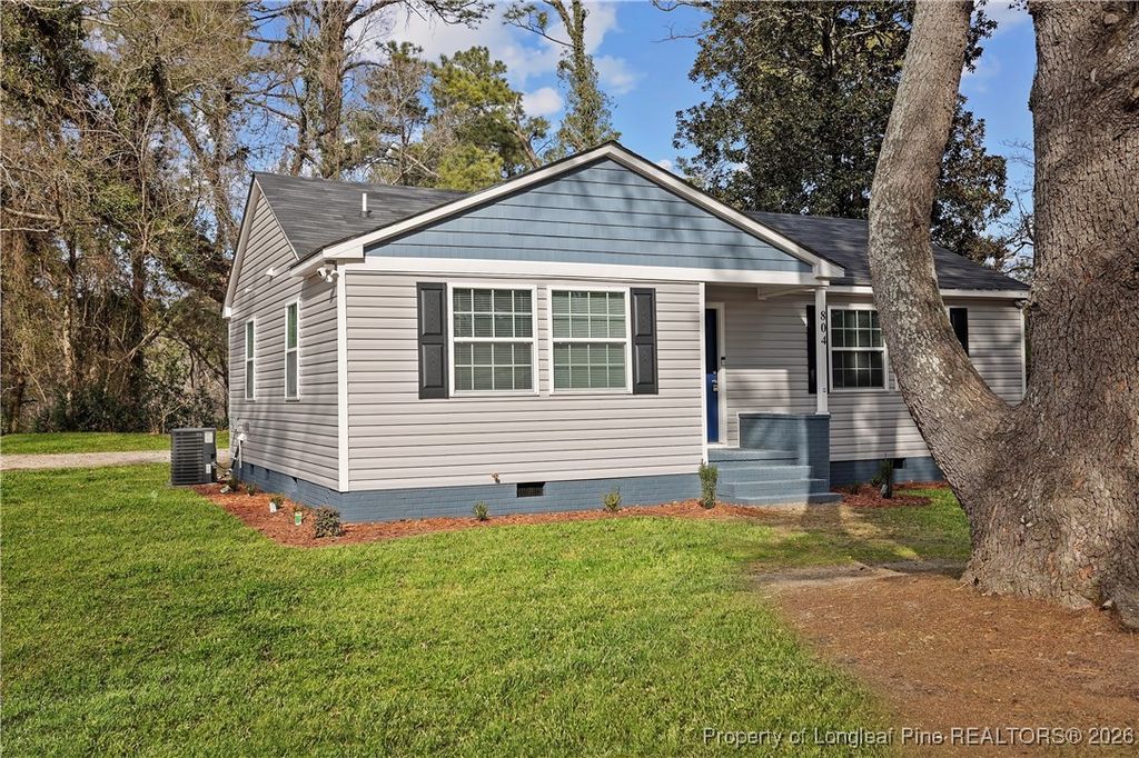 Photo of 804 Porter Road, Hope Mills, NC 28348 (MLS # 756897)