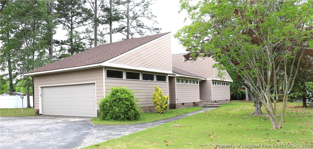 Photo of 4206 Aldwych Street, Lumberton, NC 28358 (MLS # 762800)