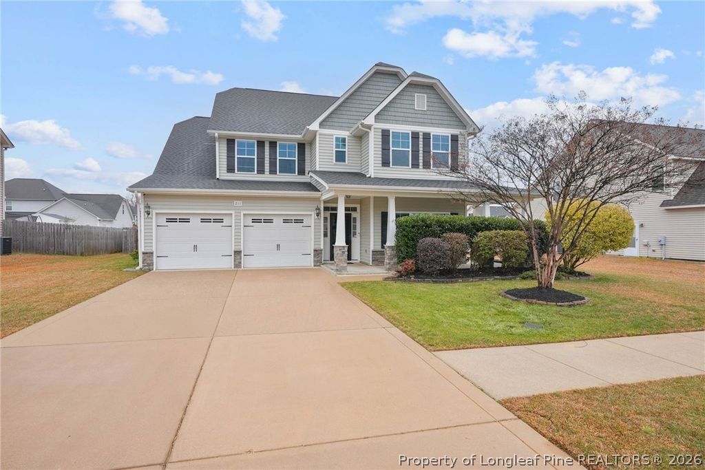 Photo of 211 Wentworth Drive, Raeford, NC 28376 (MLS # 757687)