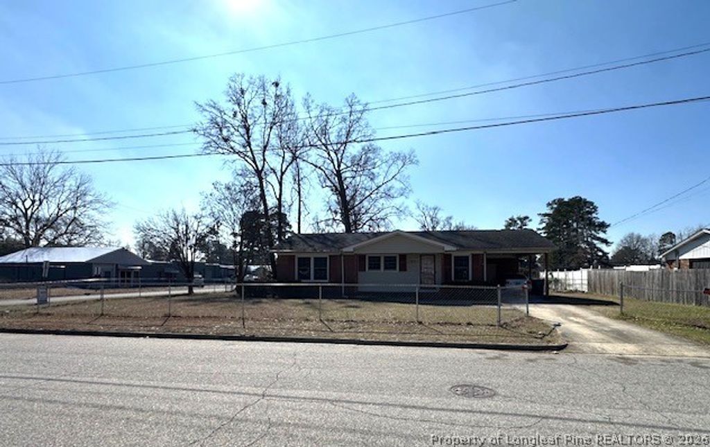 Photo of 1412 McArthur Street, Lumberton, NC 28358 (MLS # 761922)