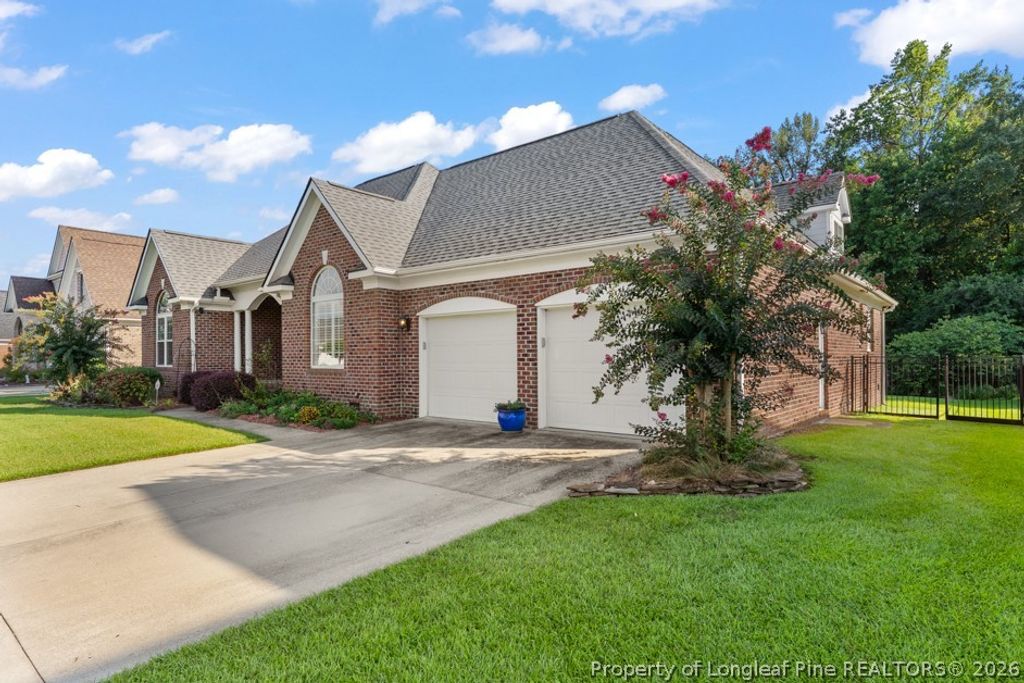 Photo of 415 W Summerchase Drive, Fayetteville, NC 28311 (MLS # 758777)