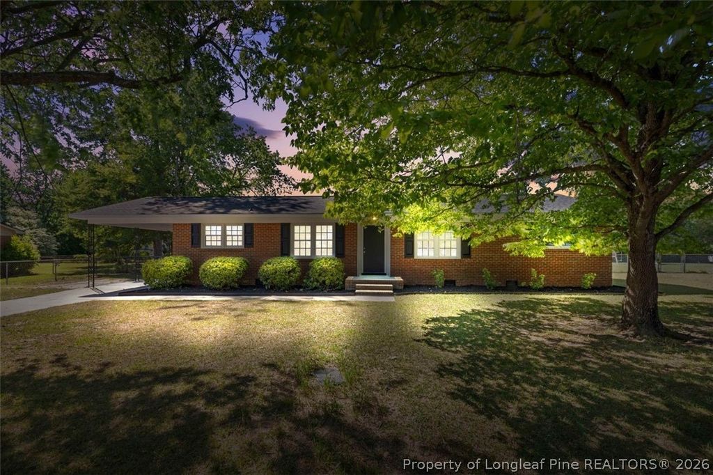 Photo of 1433 Larkhall Drive, Fayetteville, NC 28304 (MLS # 761647)