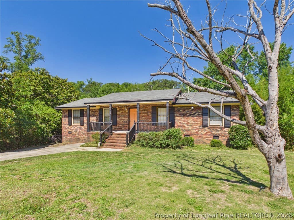 Photo of 5706 Selkirk Place, Fayetteville, NC 28304 (MLS # 763883)