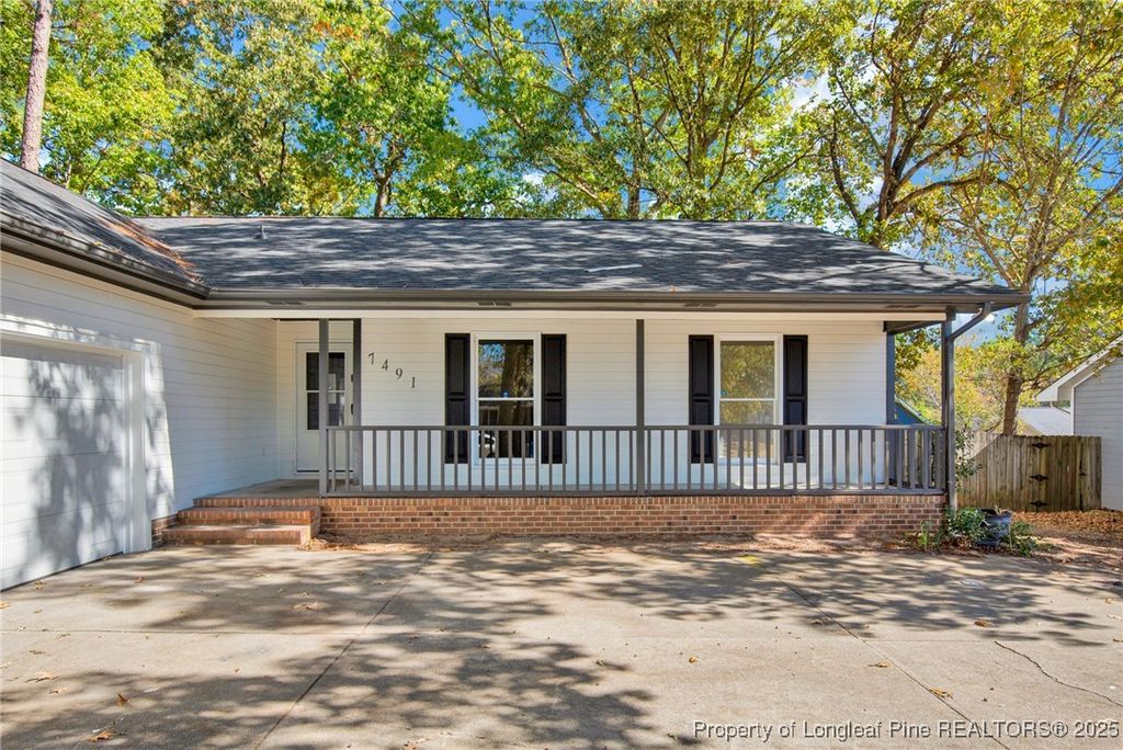 Photo of 7491 Fairpoint Road, Fayetteville, NC 28314 (MLS # 752528)