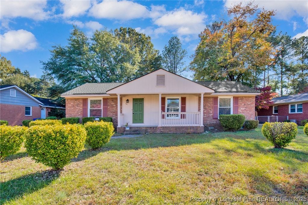 Photo of 461 Morningside Drive, Fayetteville, NC 28311 (MLS # 753029)