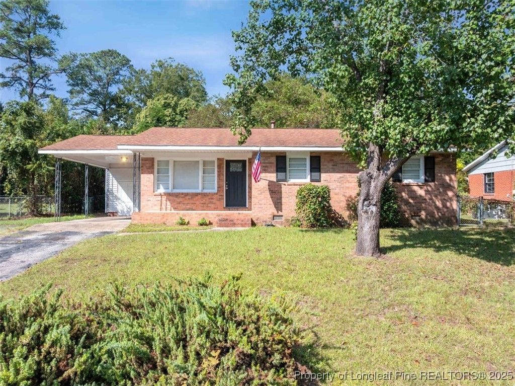 Photo of 1846 Dewsberry Drive, Fayetteville, NC 28304 (MLS # 751285)