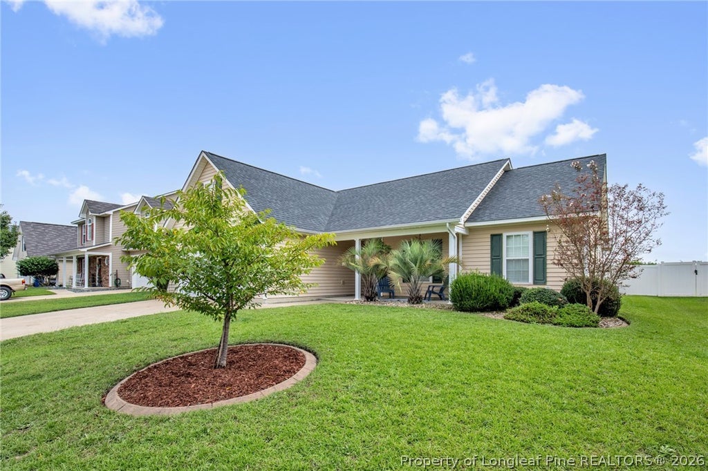 Photo of 507 Fairfield Circle, Raeford, NC 28376 (MLS # 768637)
