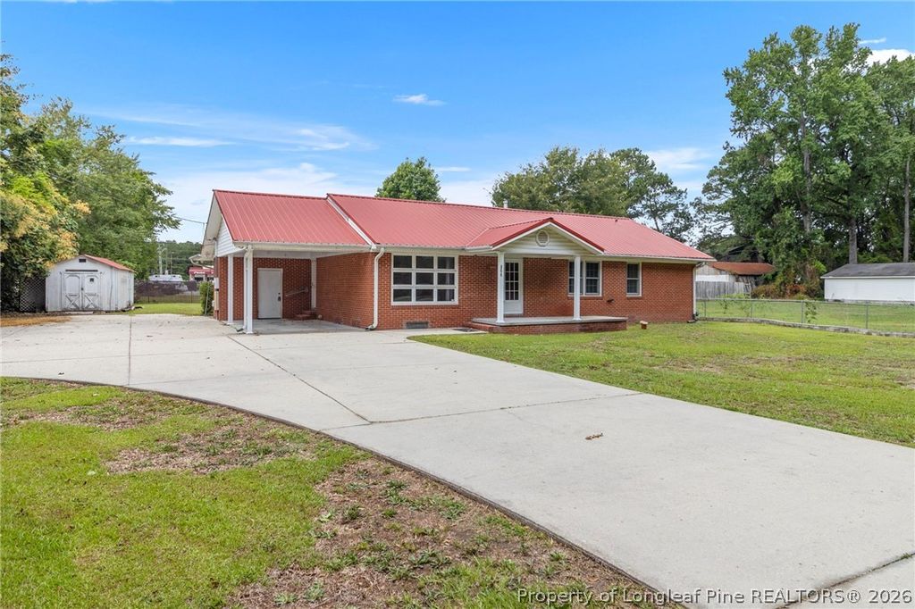 Photo of 344 S 4th Street, St Pauls, NC 28384 (MLS # 764447)
