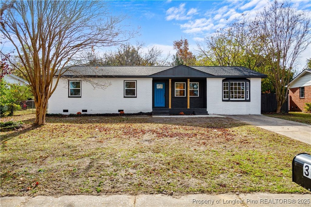 Photo of 322 Tucson Drive, Fayetteville, NC 28303 (MLS # 753661)