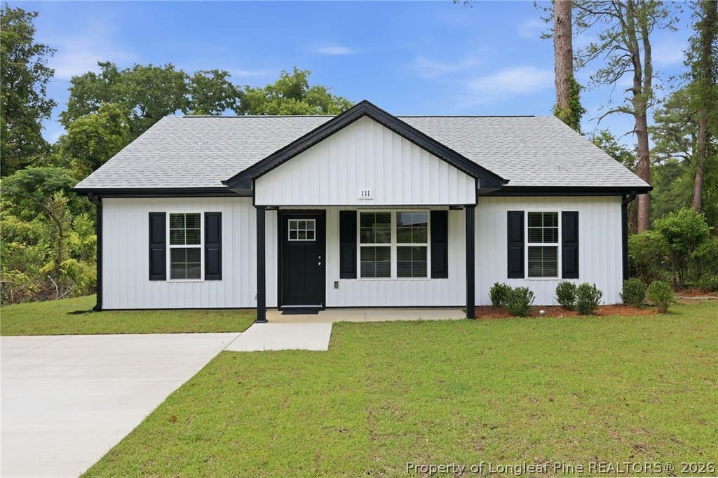 Photo of 111 Kensington Circle, Fayetteville, NC 28301 (MLS # 766859)