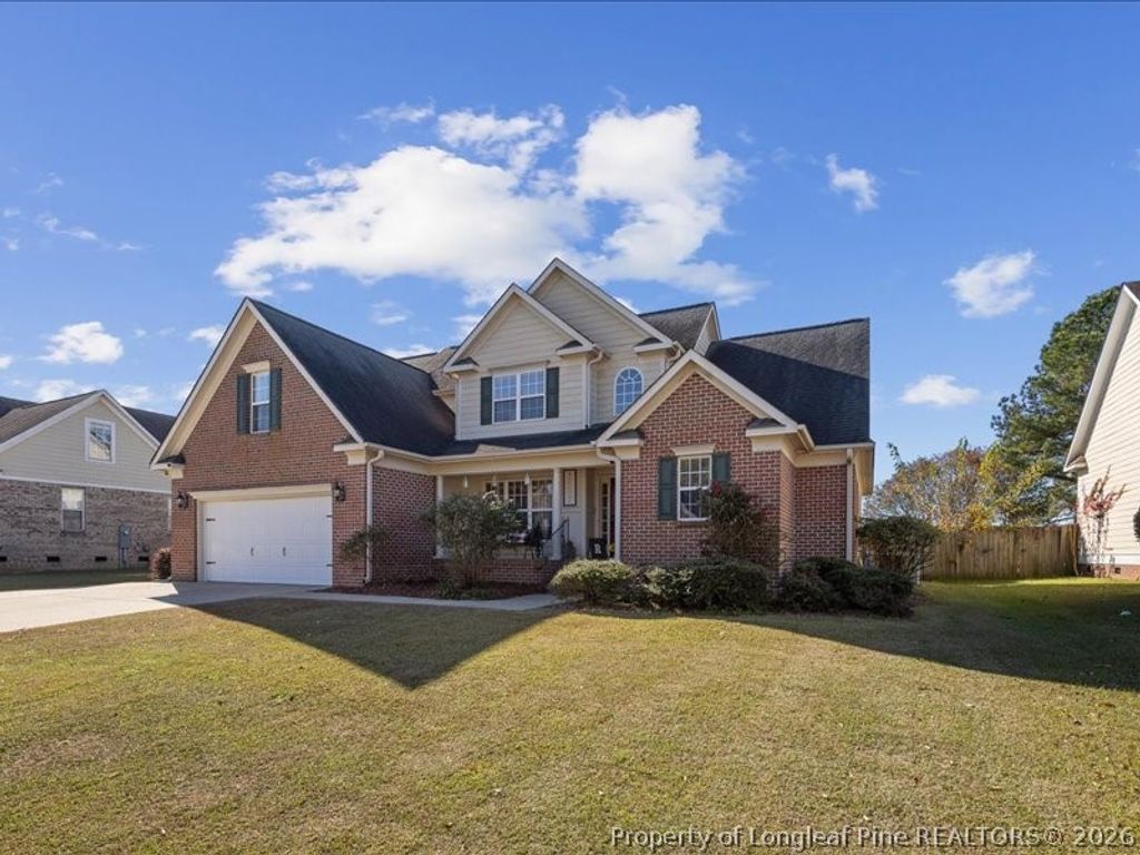 Photo of 1328 Masterpiece Drive, Hope Mills, NC 28348 (MLS # 758811)