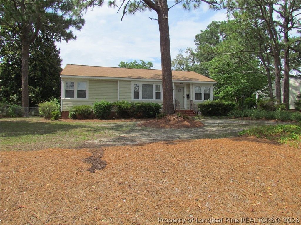 Photo of 1010 Sandalwood Drive, Fayetteville, NC 28304 (MLS # 765888)