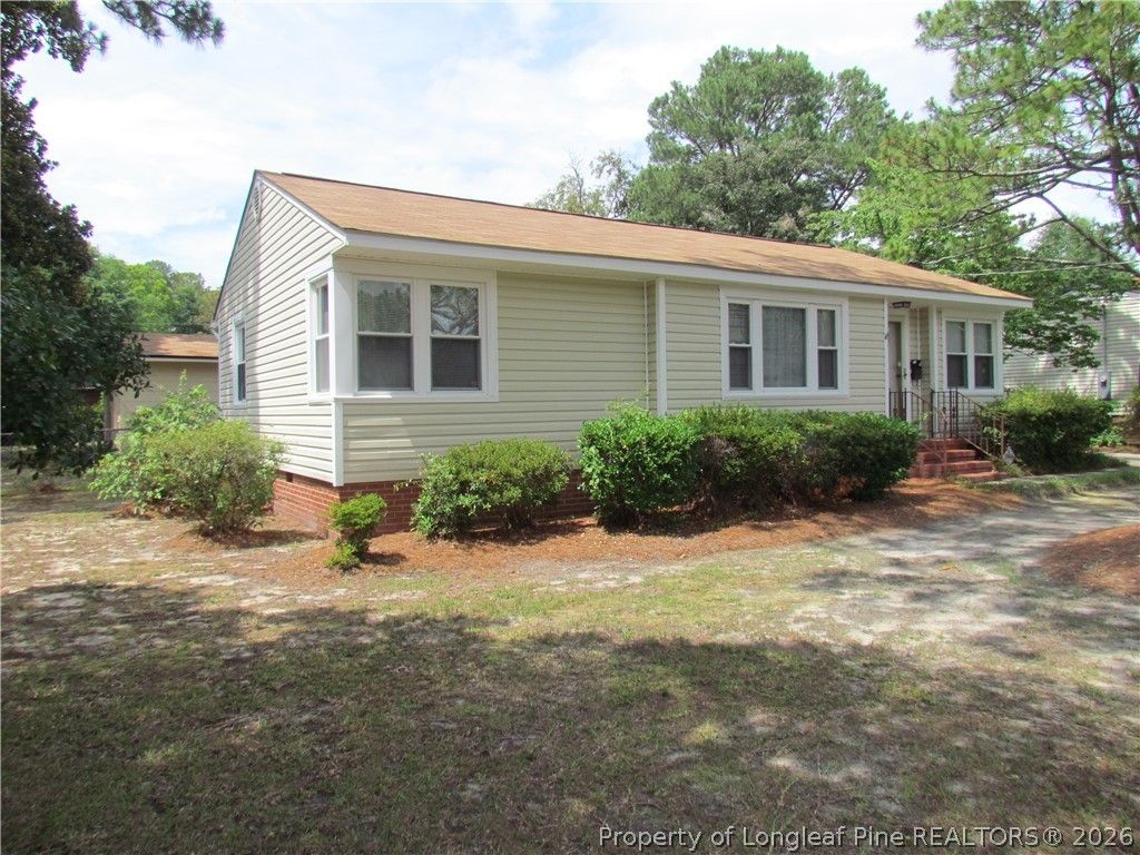 Photo of 1010 Sandalwood Drive, Fayetteville, NC 28304 (MLS # 765888)