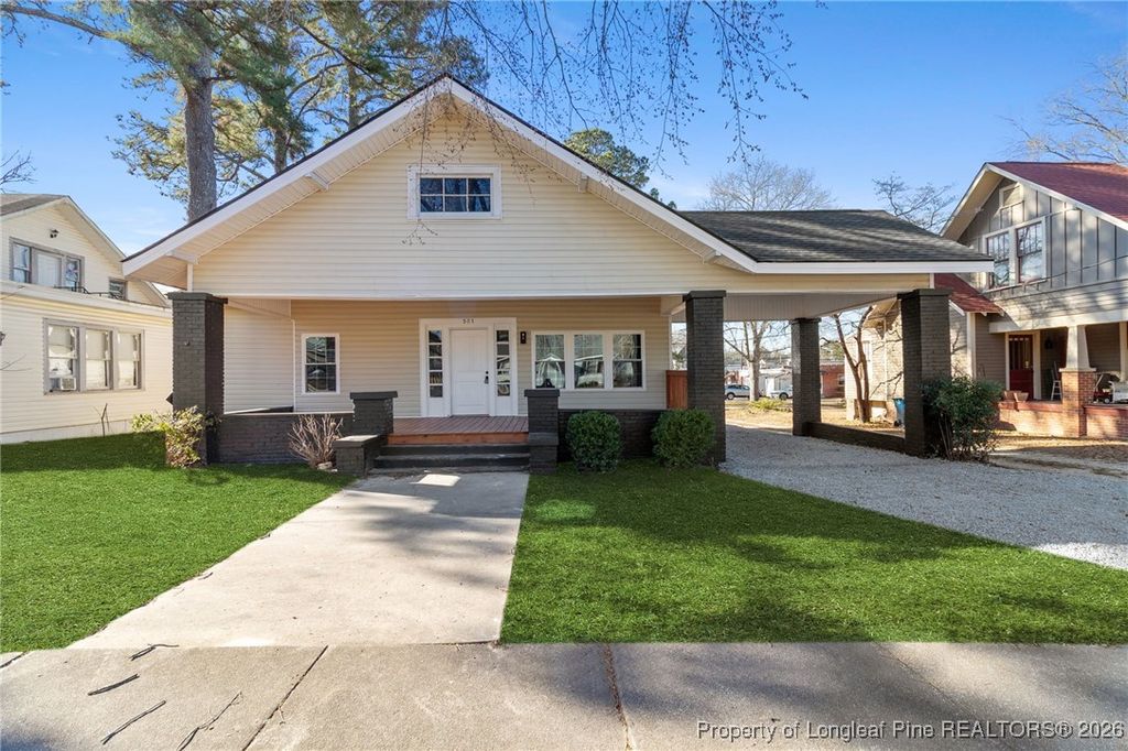 Photo of 503 W Harnett Street, Dunn, NC 28334 (MLS # 755588)